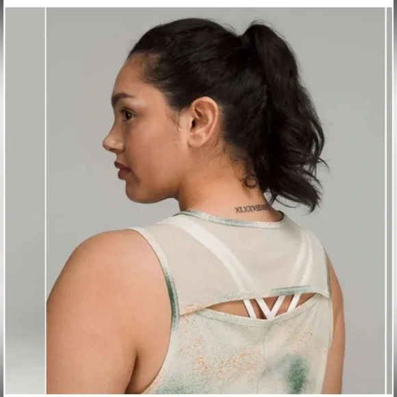 Lululemon Sculpt Tank Top - Picture 2 of 6